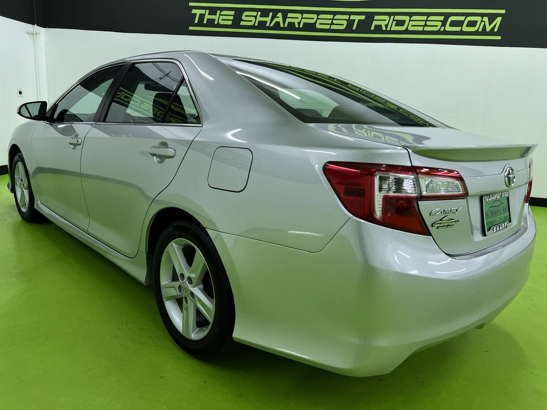 Used 2012 Toyota Camry SE FWD image 7