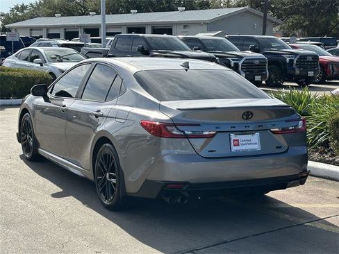 Certified 2025 Toyota Camry SE image 5