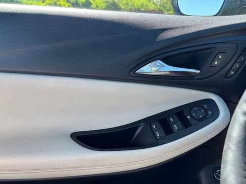Used 2024 Buick Encore GX Avenir w/ Avenir Technology Package FWD image 28