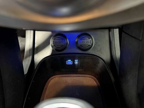 Used 2017 Hyundai Santa Fe SE image 22