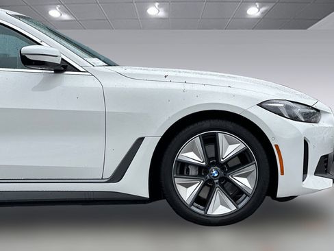 Used 2025 BMW i4 eDrive40 w/ Premium Package image 34