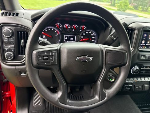 Used 2025 Chevrolet Silverado 1500 Custom Trail Boss w/ Dark Appearance Package AWD/4WD image 18