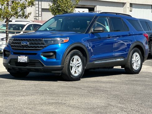 Certified 2022 Ford Explorer XLT w/ Class IV Trailer Tow Package image 9