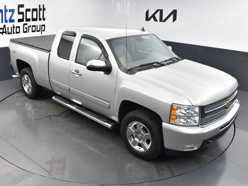 Used 2011 Chevrolet Silverado 1500 LTZ w/ Chrome Essentials Package image 15
