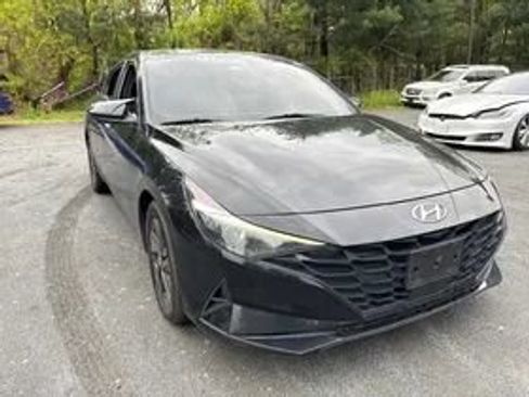 Used 2021 Hyundai Elantra SEL w/ Convenience Package FWD image 8