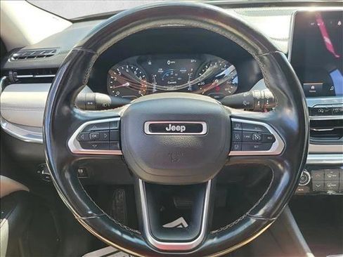 Used 2022 Jeep Compass Limited image 20