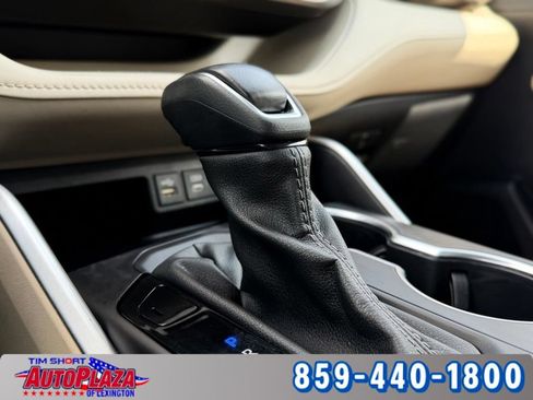 Used 2025 Toyota Highlander XLE AWD/4WD image 22