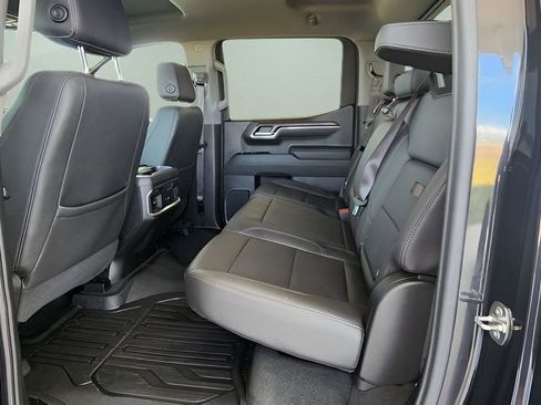 Used 2023 GMC Sierra 1500 SLT w/ SLT Premium Plus Package image 18