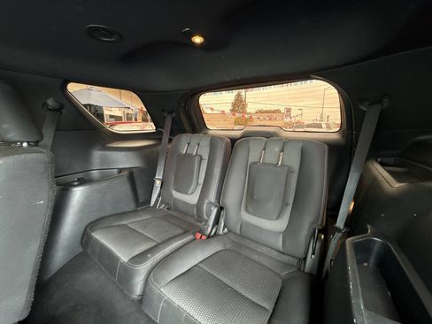 Used 2019 Ford Explorer XLT w/ Equipment Group 201A image 5