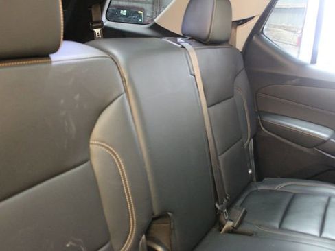 Used 2019 Chevrolet Traverse LT image 14