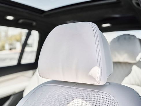 Used 2023 BMW ALPINA XB7 AWD/4WD image 52