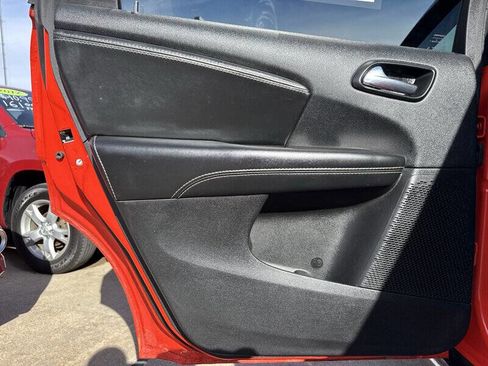 Used 2017 Dodge Journey Crossroad w/ Popular Equipment Group FWD image 19