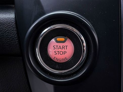 Used 2018 Nissan Titan S RWD image 20