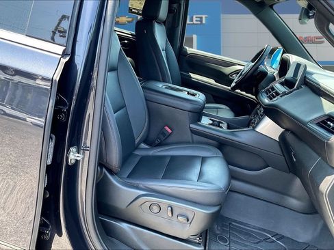 Used 2023 Chevrolet Tahoe LT w/ Luxury Package AWD/4WD image 29