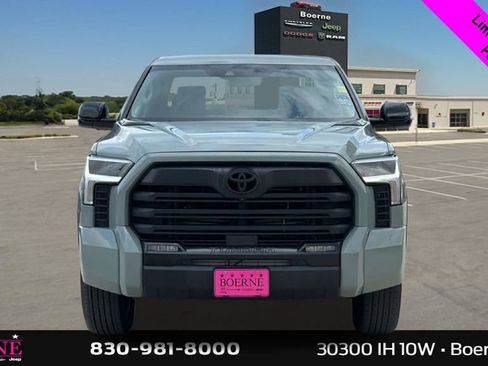 Used 2024 Toyota Tundra Limited AWD/4WD image 8
