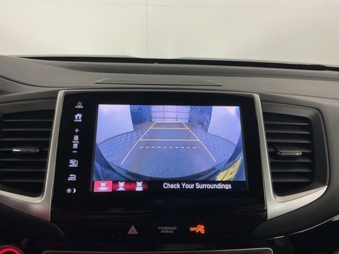 Used 2017 Honda Pilot Touring image 20