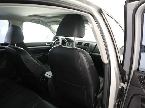 Used 2010 Volkswagen Jetta Limited Edition FWD image 29