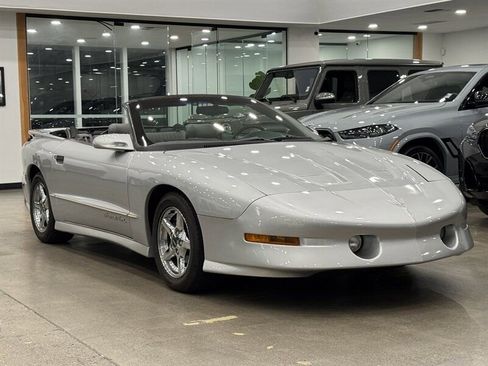 Used 1997 Pontiac Firebird Trans Am image 9