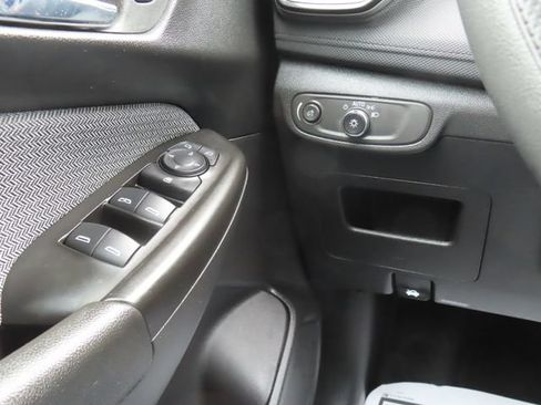 Used 2025 Chevrolet TrailBlazer LT AWD/4WD image 29