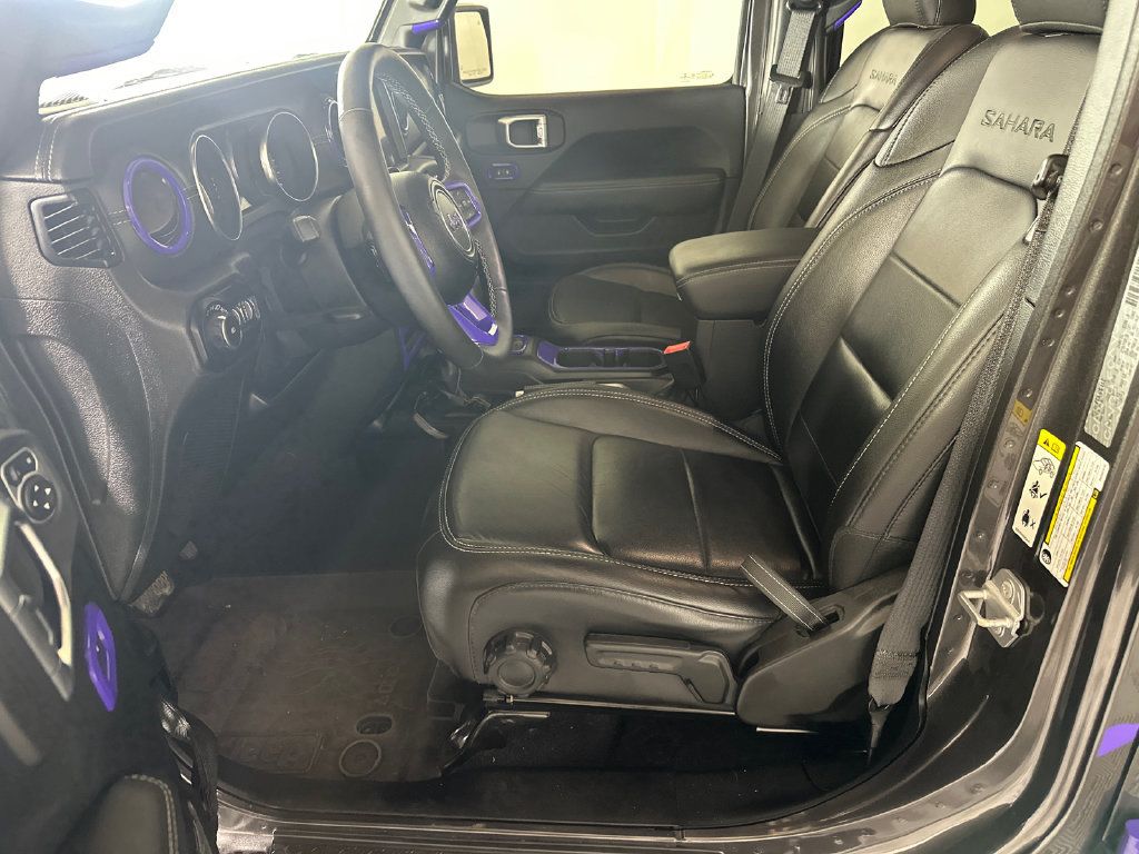 Used 2019 Jeep Wrangler Unlimited Sahara AWD/4WD image 3