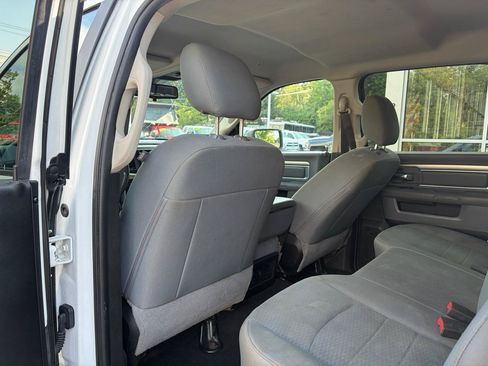 Used 2018 RAM 2500 SLT AWD/4WD image 40