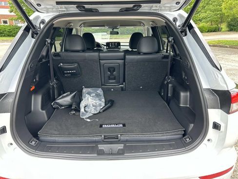 New 2026 Nissan Rogue SL AWD/4WD image 13