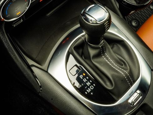 Used 2023 MAZDA MX-5 Miata Grand Touring w/ Weather Package RWD image 18