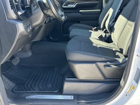 Used 2024 Chevrolet Silverado 2500 LT image 9