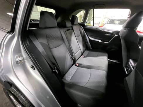 Used 2025 Toyota RAV4 XLE AWD/4WD image 20