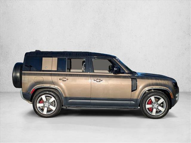 Used 2020 Land Rover Defender 110 First Edition AWD/4WD image 4