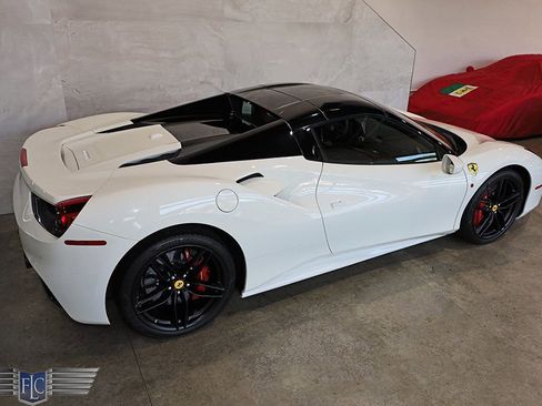 Used 2018 Ferrari 488 Spider RWD image 59