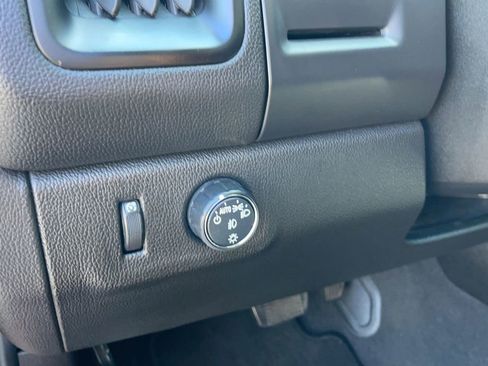 Used 2019 Chevrolet Colorado LT w/ LT Convenience Package RWD image 17
