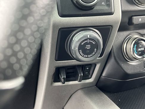 Used 2017 Ford F150 Raptor w/ Equipment Group 802A Luxury image 33