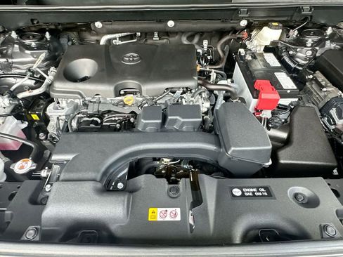 Used 2024 Toyota RAV4 LE FWD image 12