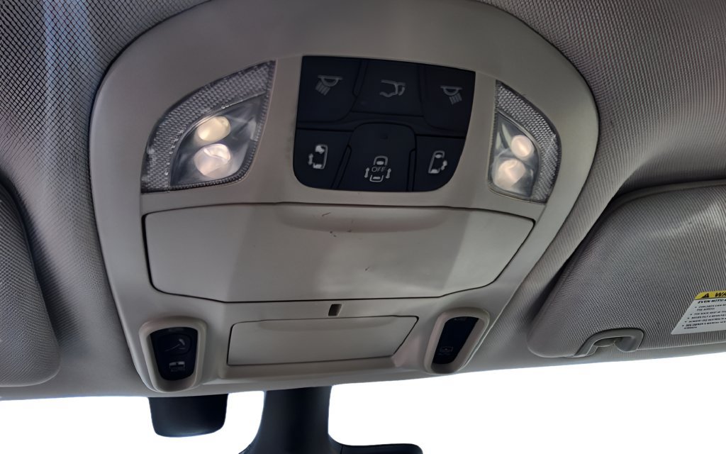 Used 2021 Chrysler Pacifica Limited w/ Premium & Safety Sphere Group AWD/4WD image 10