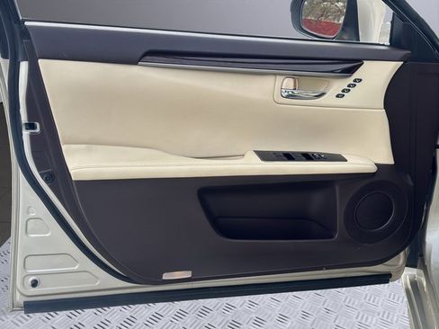 Used 2016 Lexus ES 350 image 13