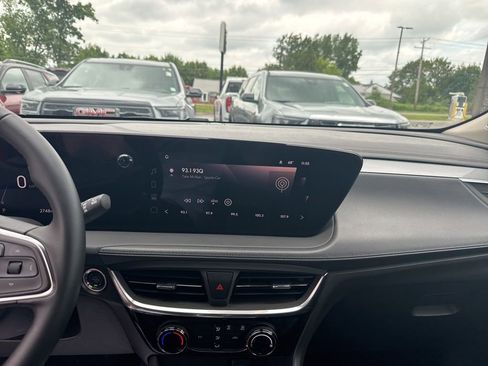 Used 2024 Buick Encore GX Sport Touring image 21