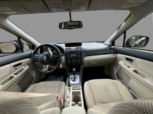 Used 2014 Subaru Crosstrek 2.0i Premium w/ Moonroof Package AWD/4WD image 9