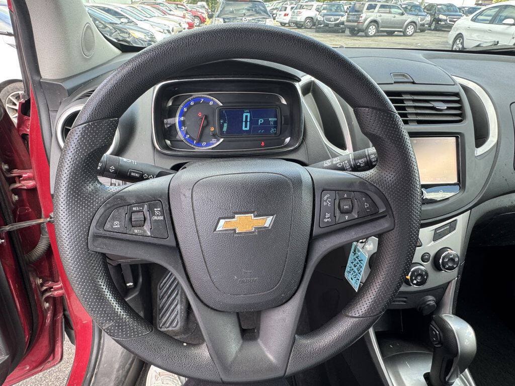 Used 2015 Chevrolet Trax LT w/ LPO, Protection Package FWD image 10