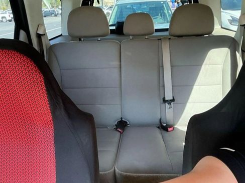 Used 2012 Ford Escape XLT image 8