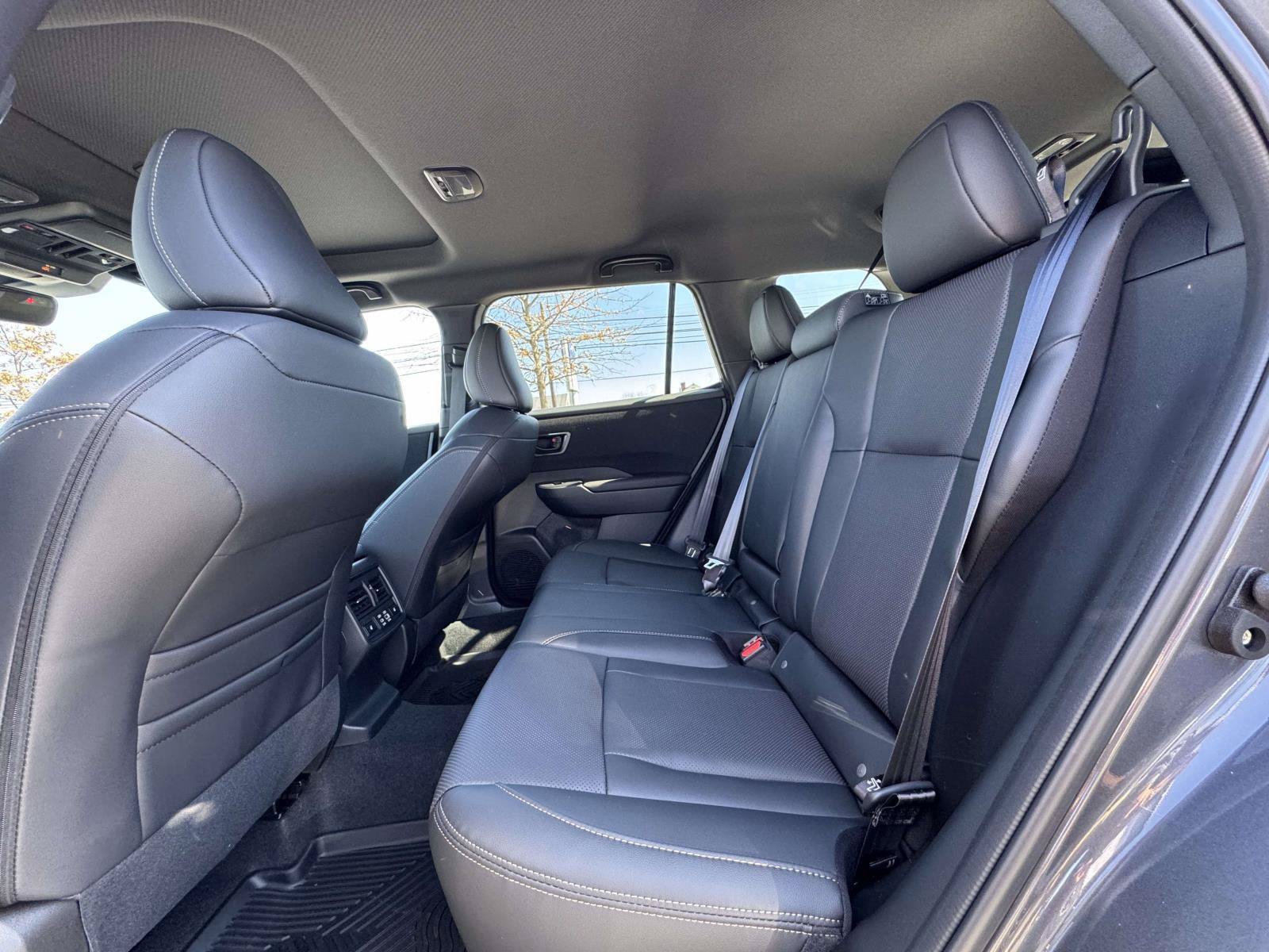 New 2026 Subaru Outback Limited AWD/4WD image 9