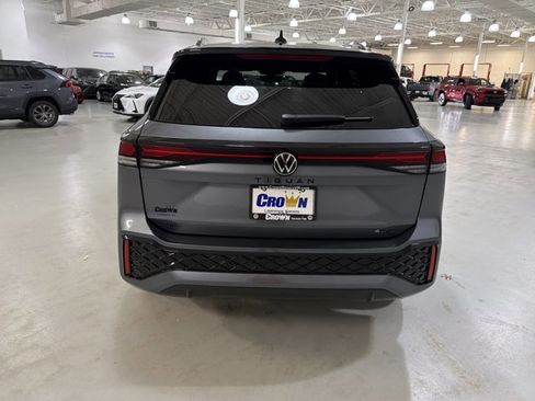 New 2026 Volkswagen Tiguan SE R-Line AWD/4WD image 6