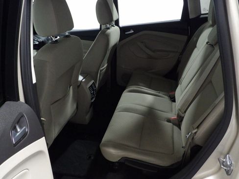 Used 2017 Ford C-MAX Energi SE FWD image 10