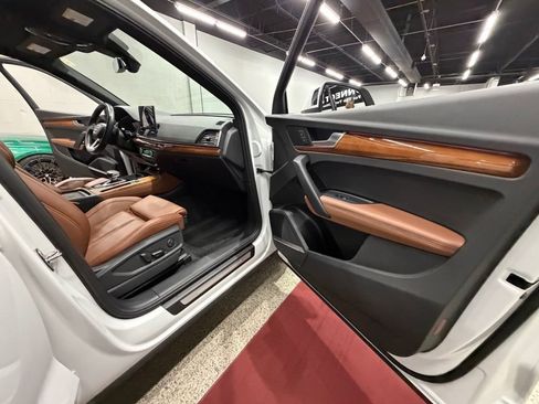 Used 2021 Audi Q5 Prestige w/ Prestige Package AWD/4WD image 35
