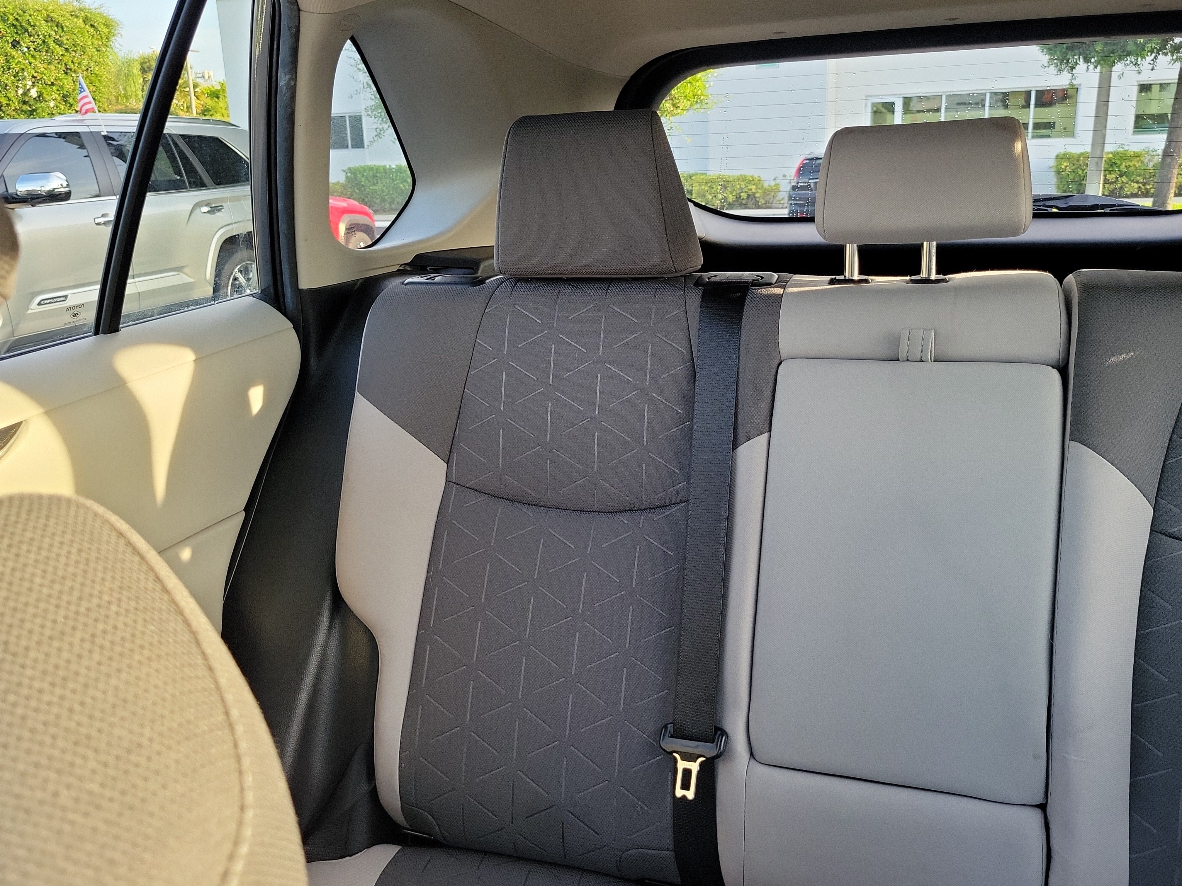 Used 2023 Toyota RAV4 XLE w/ Convenience Package FWD image 20
