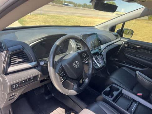 Used 2023 Honda Odyssey Touring image 15