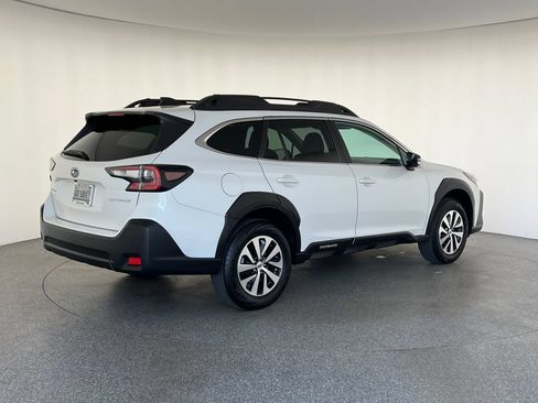 Certified 2024 Subaru Outback Premium AWD/4WD image 4