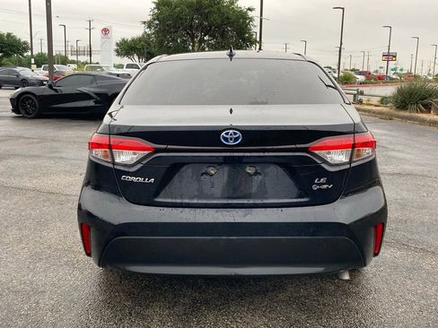 Used 2025 Toyota Corolla LE image 6