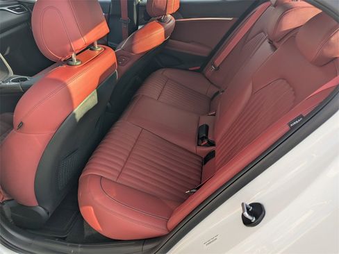 Used 2025 Genesis G70 3.3T Advanced image 17