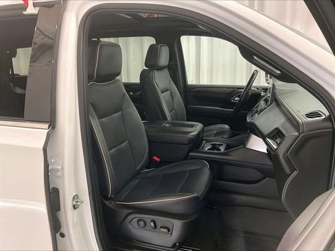 Used 2022 Chevrolet Tahoe Premier AWD/4WD image 11
